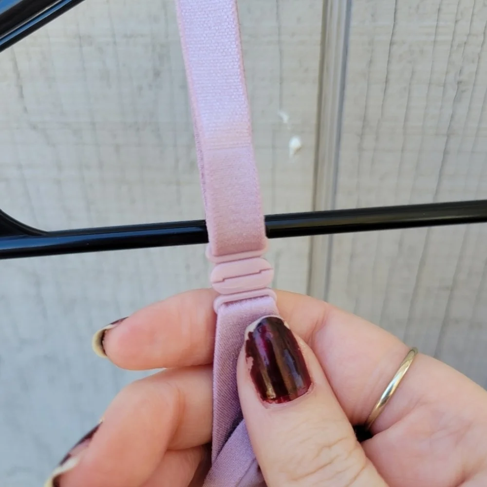 Victoria's Secret Pink Padded Push Up Plunge Comfortable Bra 34C